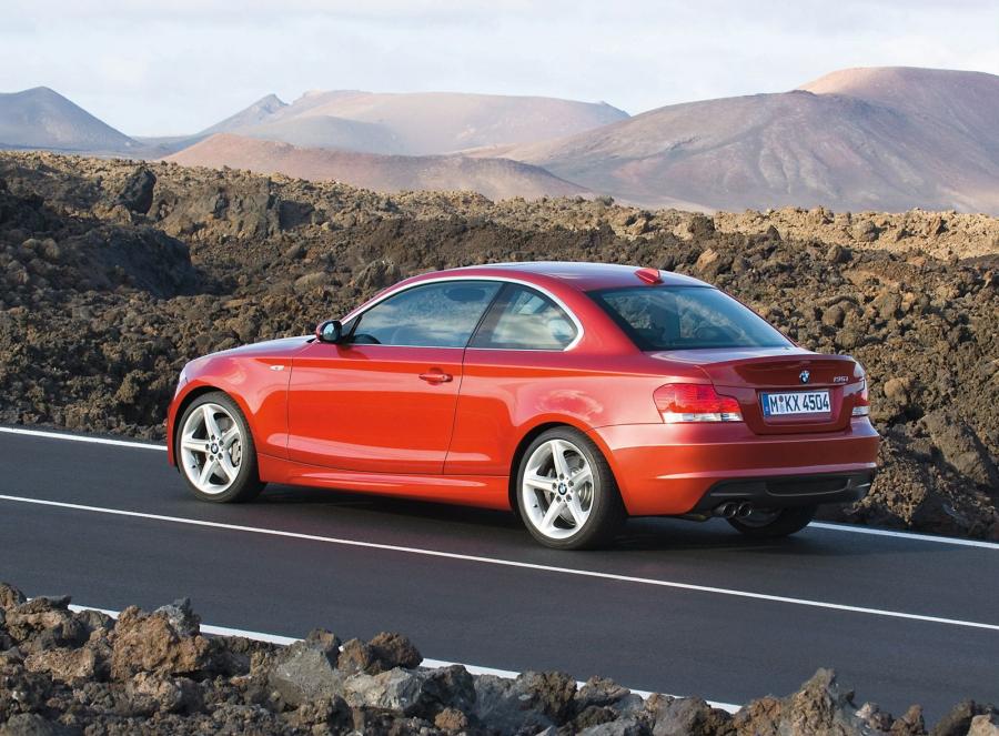  BMW 1-Series Coupe 2011 года  (фото 60 из 77)